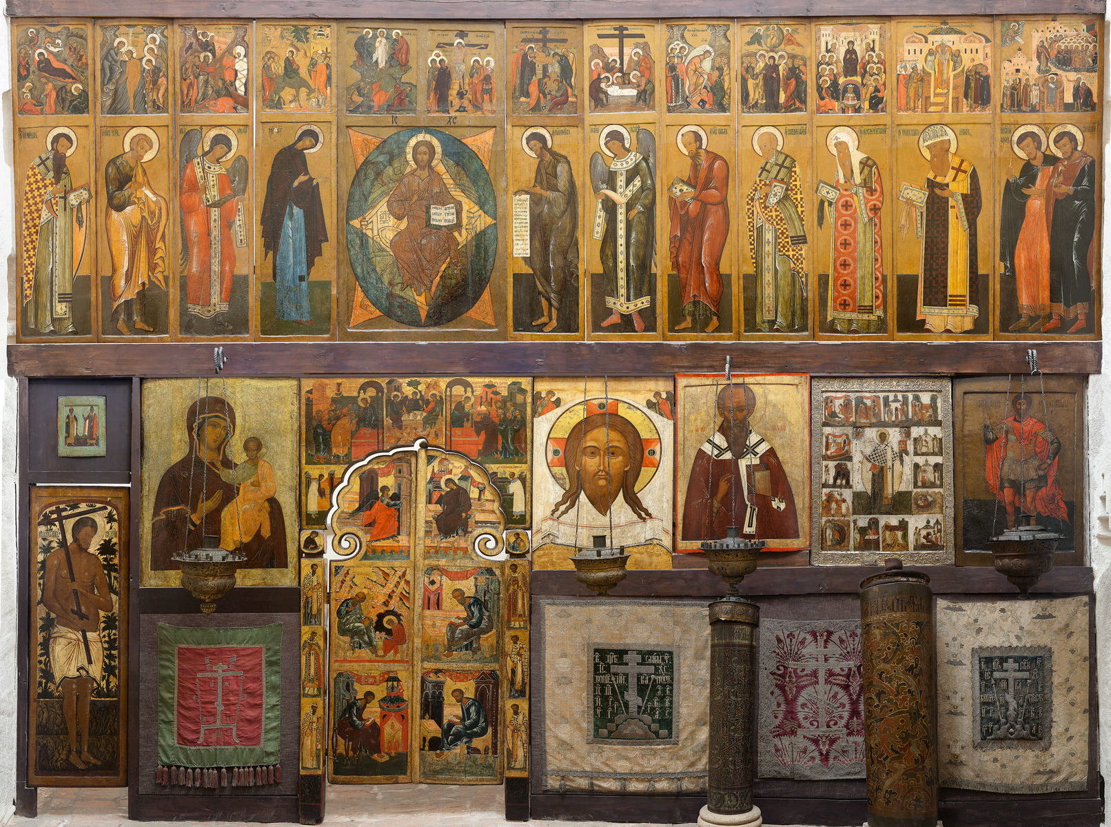 Иконостас церкви Григория Армянского Покровского собора