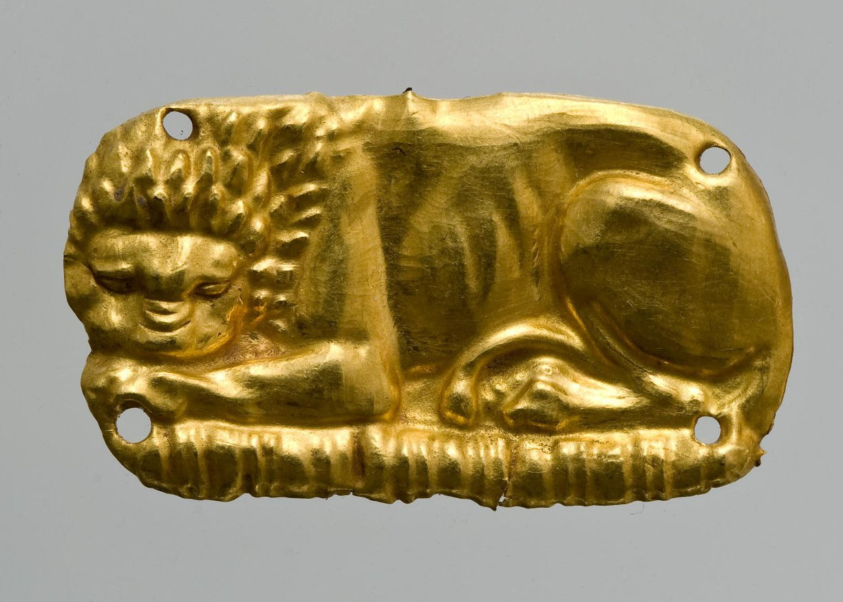 Бляшка нашивная: лежащий лев. Около 350 г. до н.э.