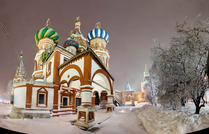 . Покровский собор зимним вечером. Фотография 2011 г.