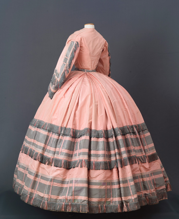 Платье розовое. Россия. Вторая половина 1850-х гг.