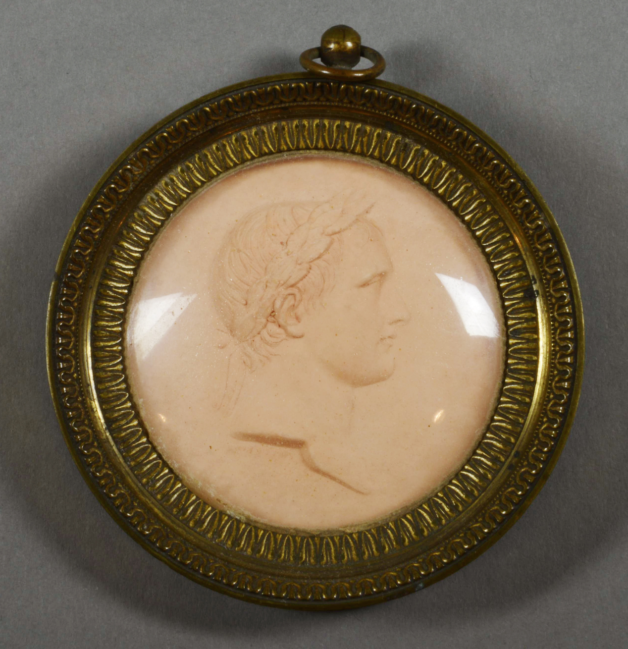Барельеф с профильным портретом императора Наполеона I. Неизвестный автор. Франция. Начало XIX в.