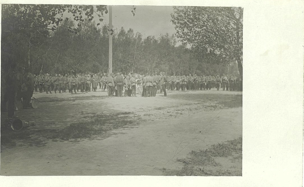 «Смоленскъ. Молебенъ въ деньвыступленiя полка въ лагерь 16 мая 1913 г.»